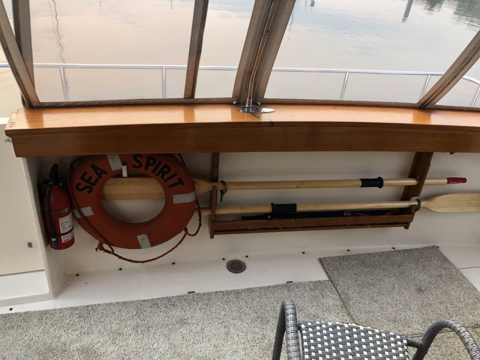 1985 Bayliner 4550 Motoryacht - Photo 9