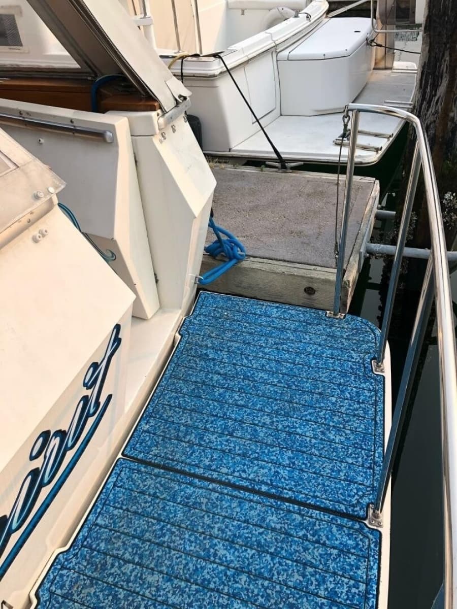 1985 Bayliner 4550 Motoryacht - Photo 53
