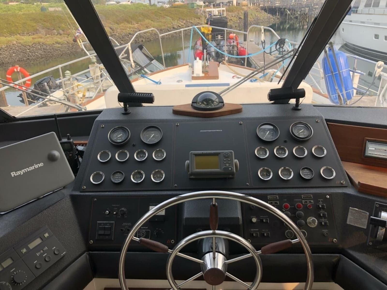 1985 Bayliner 4550 Motoryacht - Photo 45