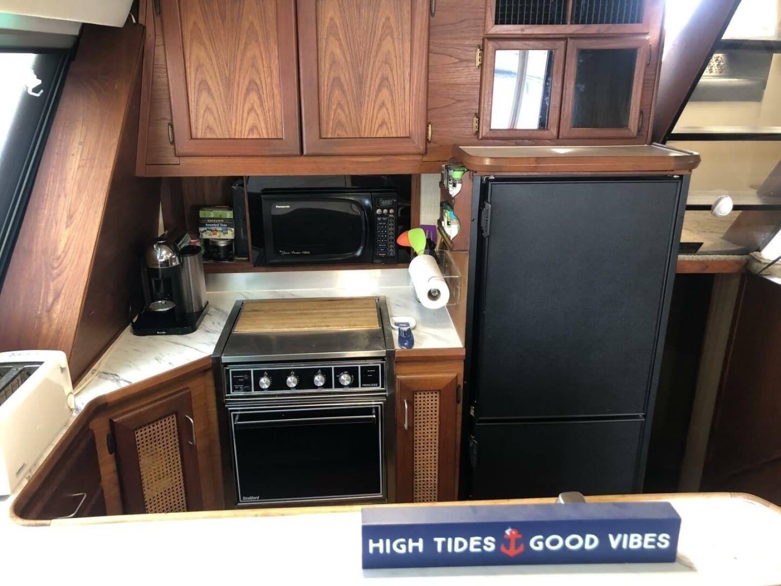 1985 Bayliner 4550 Motoryacht - Photo 12