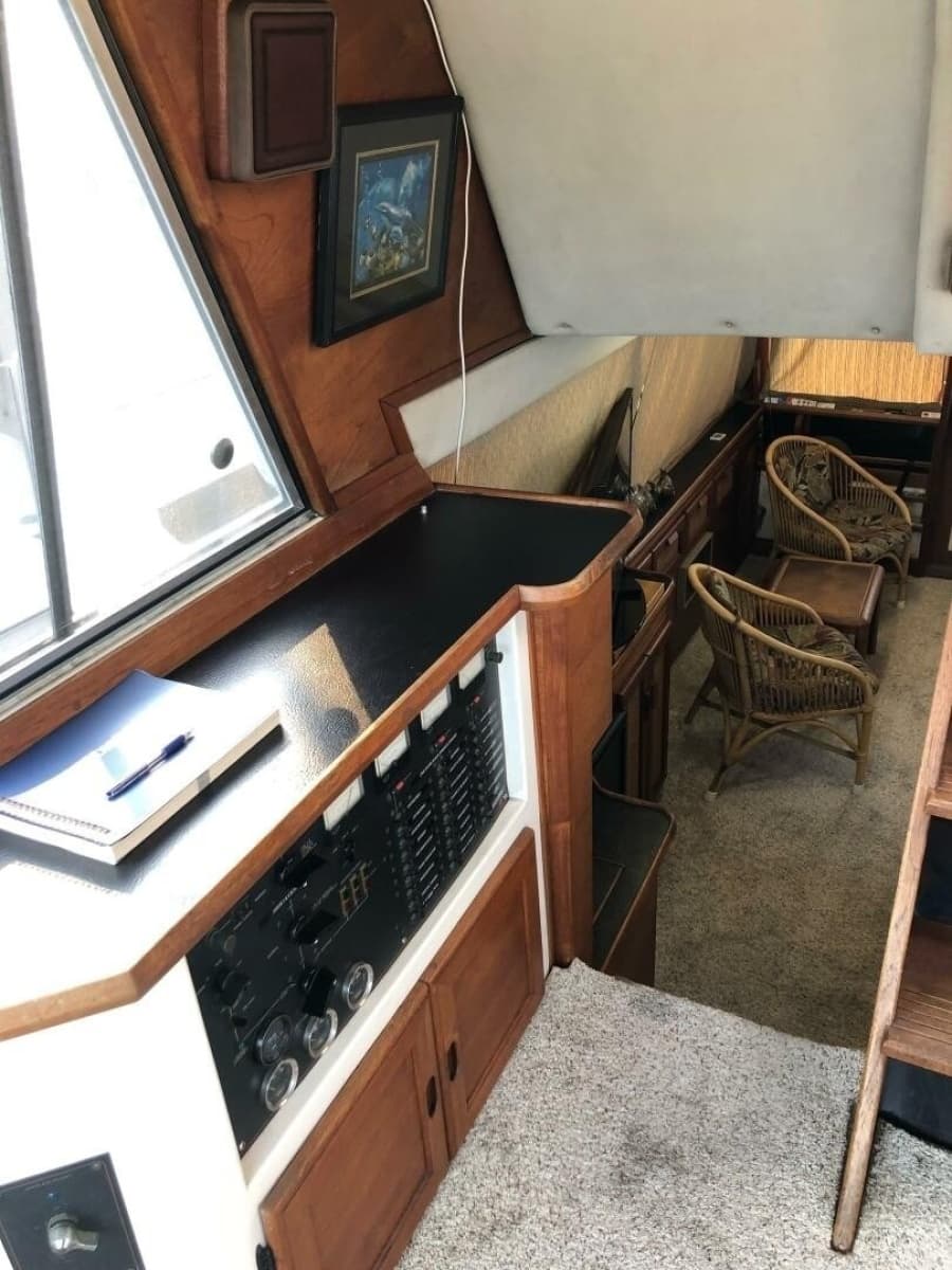 1985 Bayliner 4550 Motoryacht - Photo 18