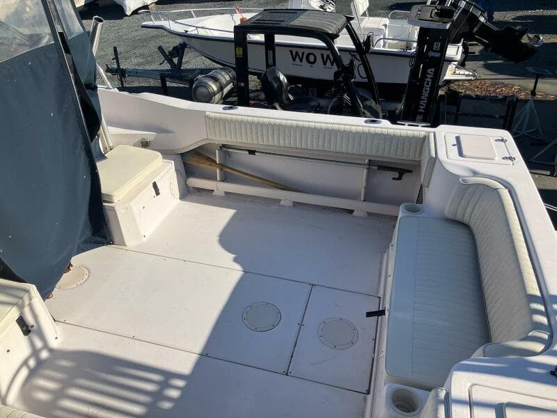 2004 Grady-White 232 Gulfstream