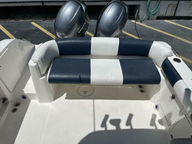2006 Century 2400 WA - Photo 9