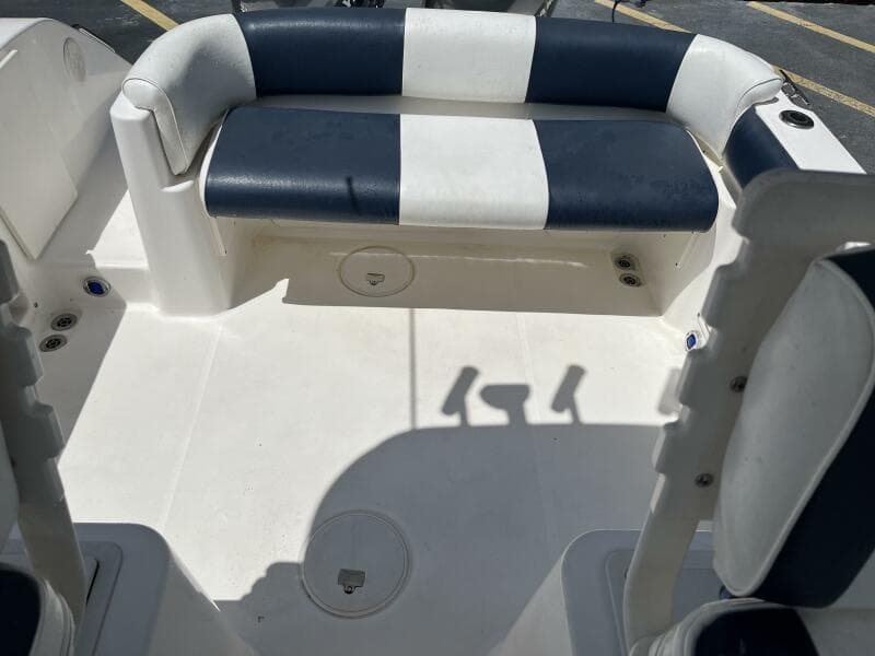 2006 Century 2400 WA - Photo 15