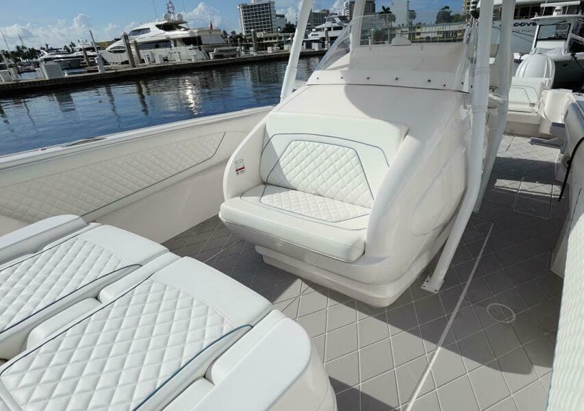 Talan't Show - Intrepid 40