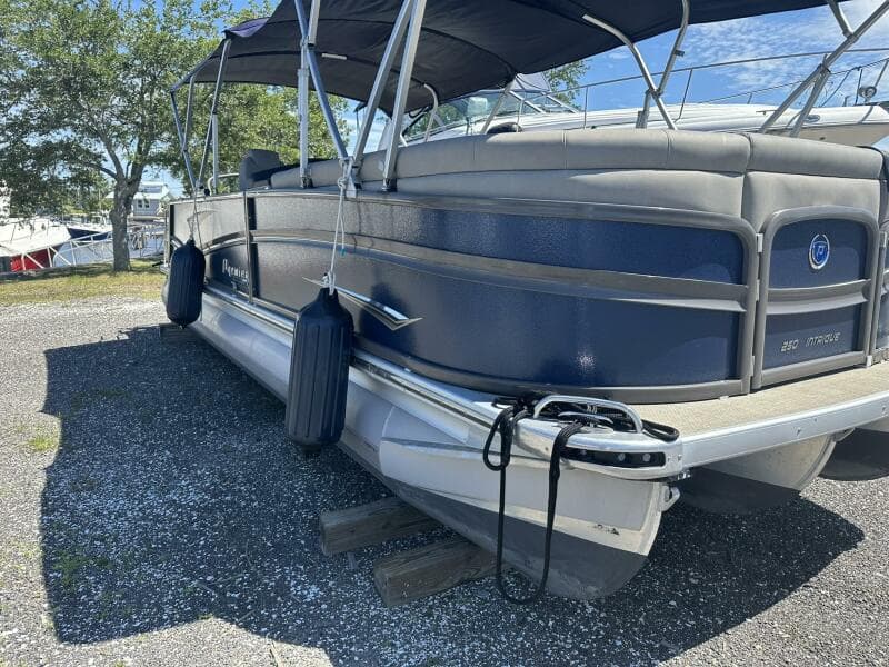 2023 Premier 250 INTRIGUE RL