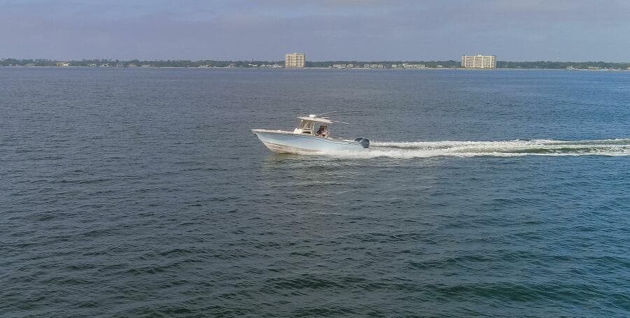 2022 32 Grady White Canyon 326 Running (3)