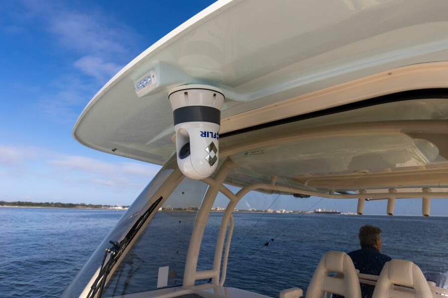 2022 32 Grady White Canyon 326 FLIR