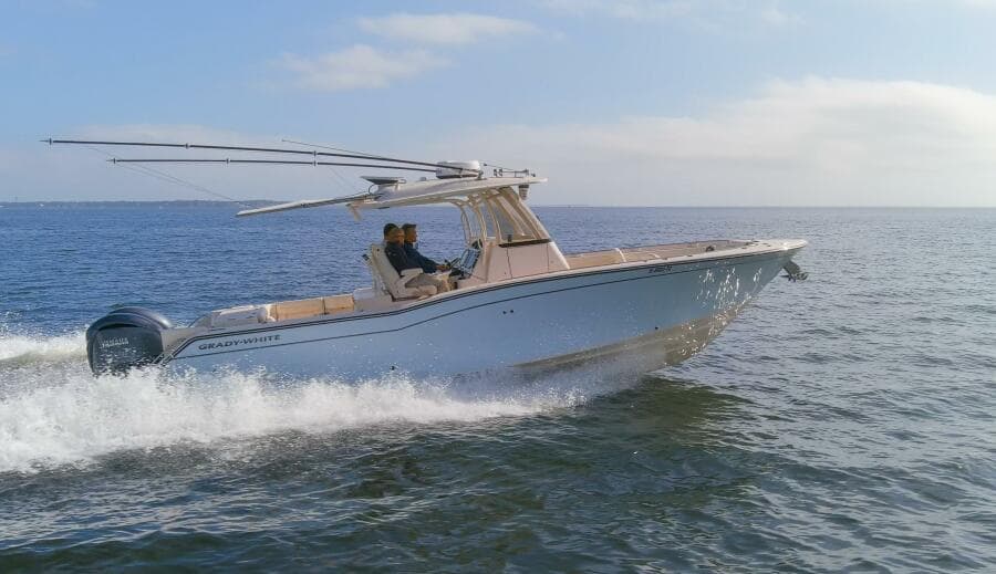 2022 32 Grady White Canyon 326 Running (8)