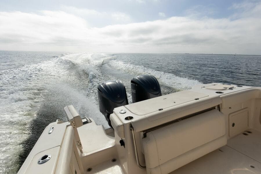 2022 32 Grady White Canyon 326 Cockpit (1)