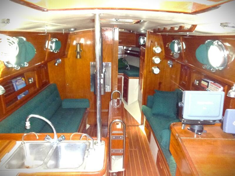 1987 Pacific Seacraft 34
