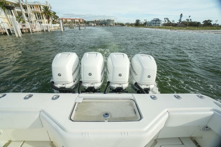2013 SeaVee 390