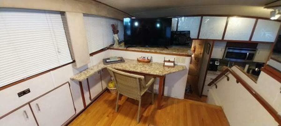 1976 Bertram Flybridge MY