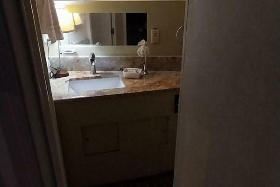 1976 Bertram Flybridge MY