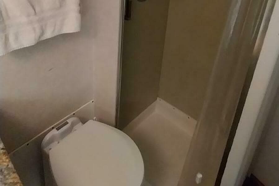 1976 Bertram Flybridge MY