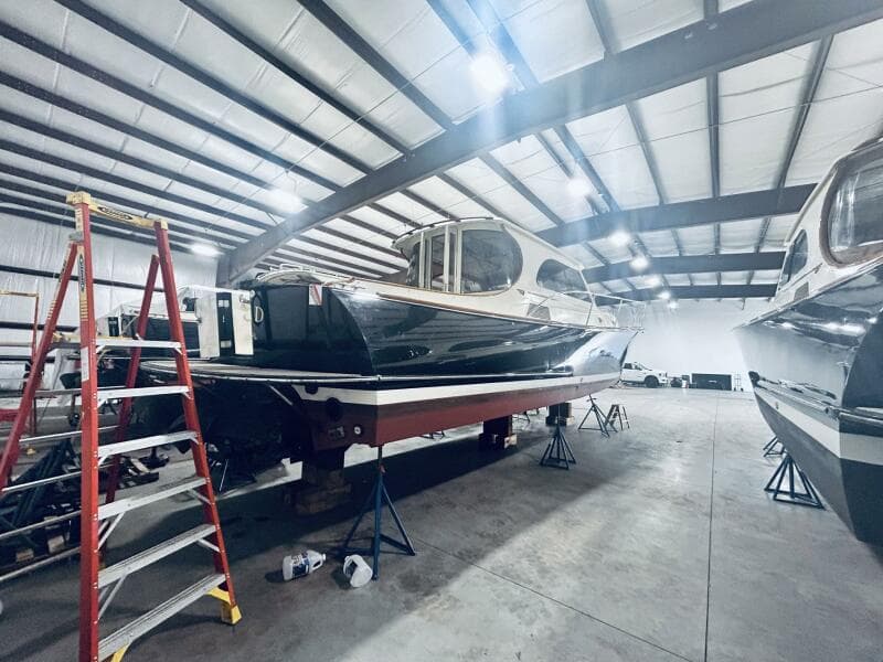 2005 Hinckley Talaria 44 Motor Yacht