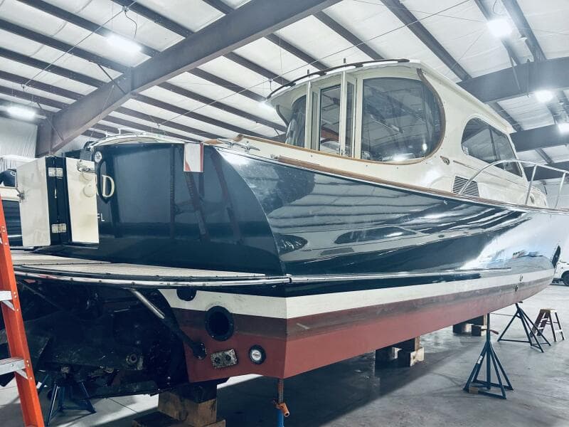 2005 Hinckley Talaria 44 Motor Yacht