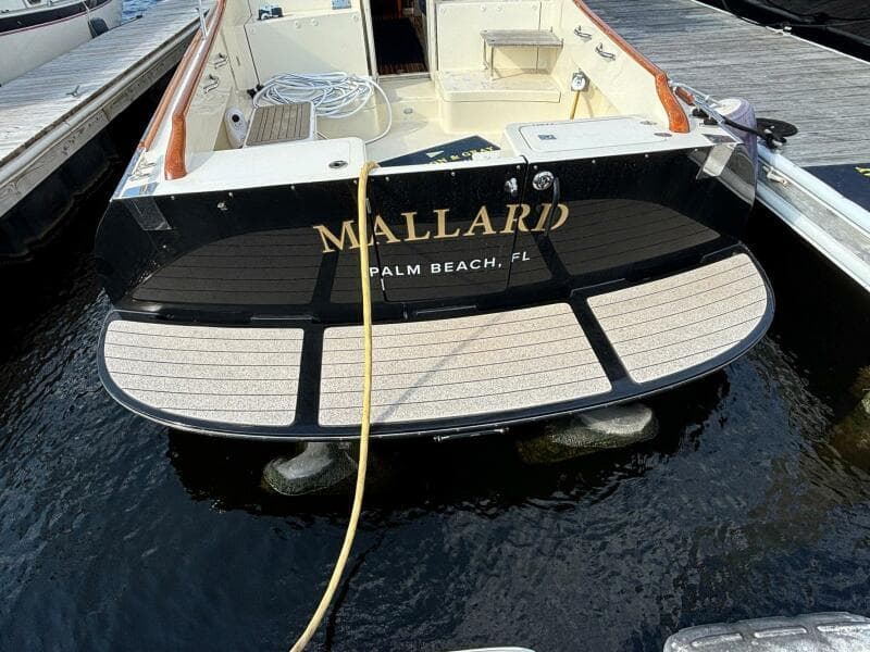 2005 Hinckley Talaria 44 Motor Yacht