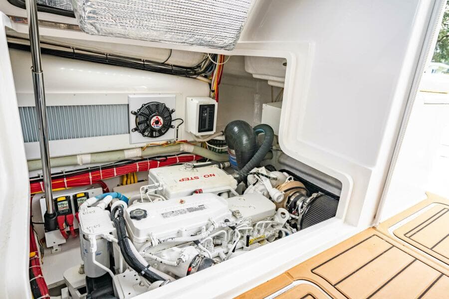 2021 Viking 38 Billfish