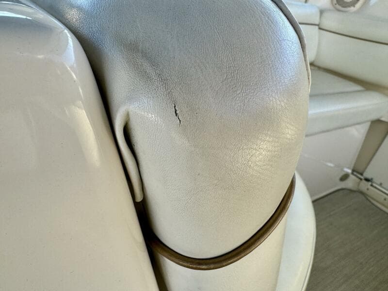 2004 Rinker 342 Fiesta Vee