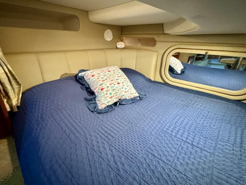 2004 Rinker 342 Fiesta Vee