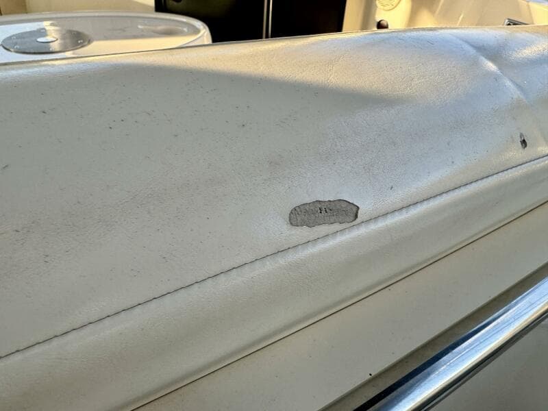 2004 Rinker 342 Fiesta Vee