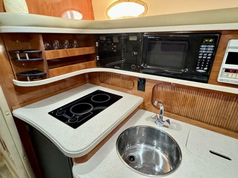 2004 Rinker 342 Fiesta Vee