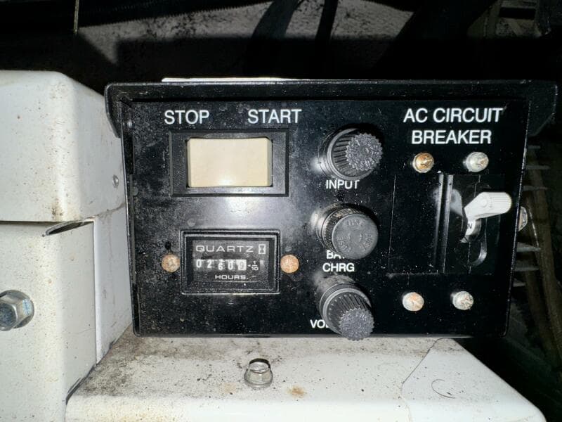 2004 Rinker 342 Fiesta Vee