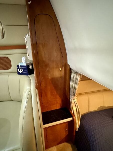 2004 Rinker 342 Fiesta Vee