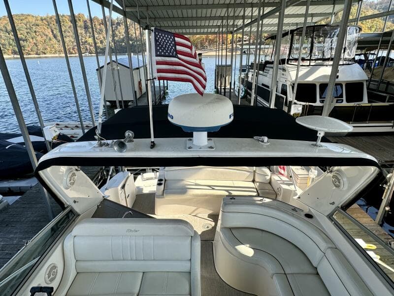 2004 Rinker 342 Fiesta Vee