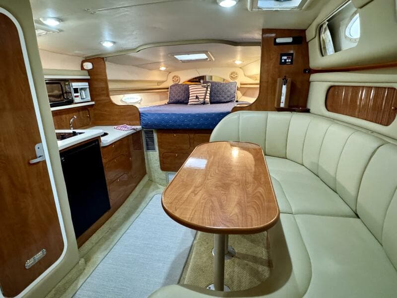 2004 Rinker 342 Fiesta Vee