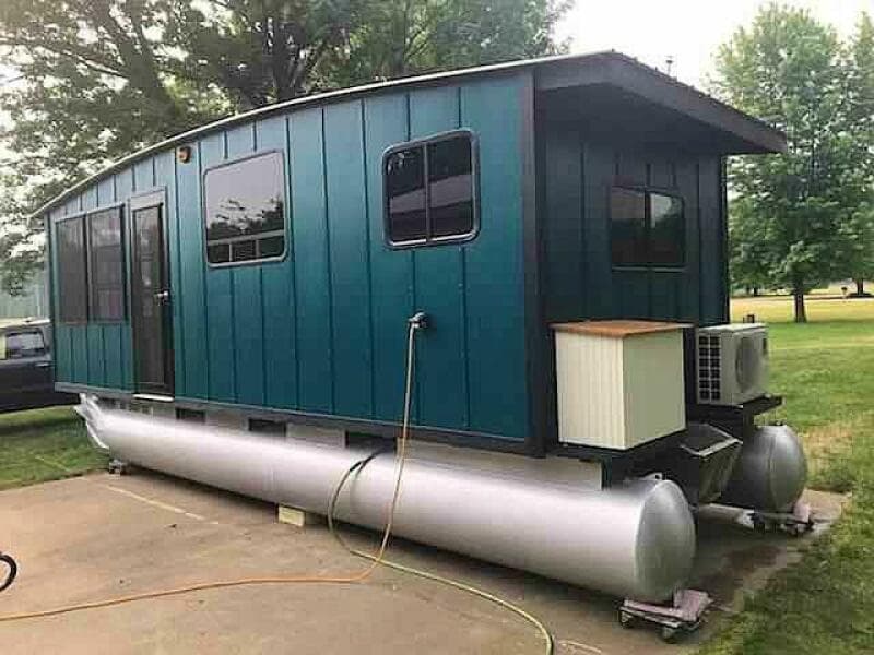 2023 Custom 25 Hadlee Houseboat