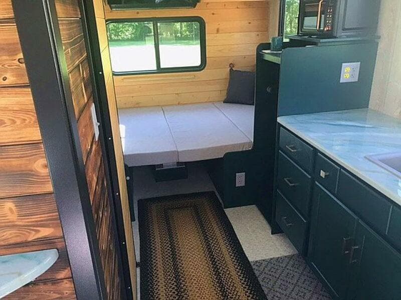 2023 Custom 25 Hadlee Houseboat