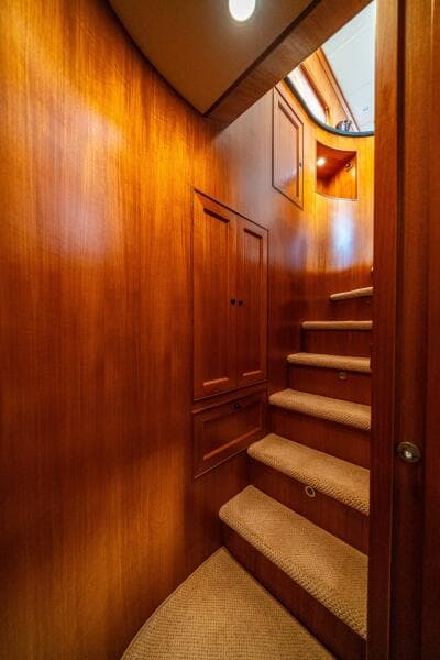 2006 Offshore Yachts 72 Pilothouse