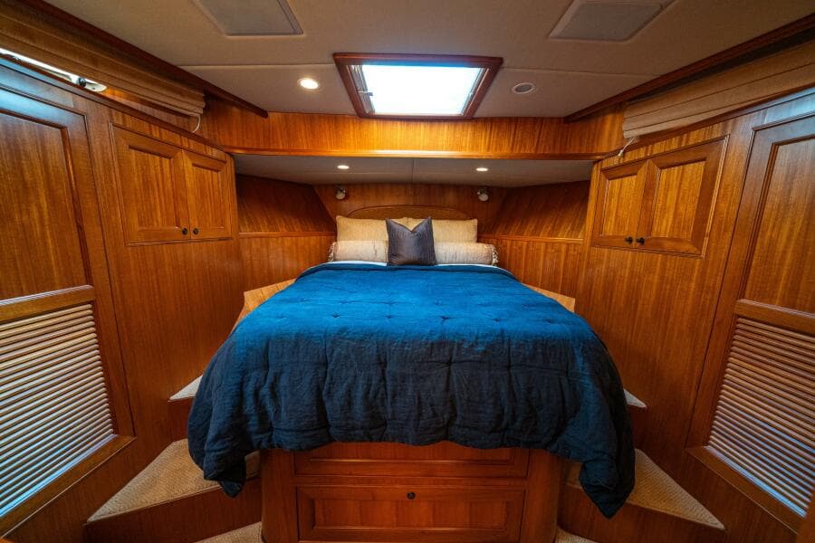 2006 Offshore Yachts 72 Pilothouse