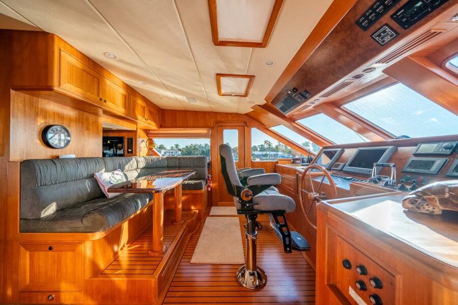 2006 Offshore Yachts 72 Pilothouse