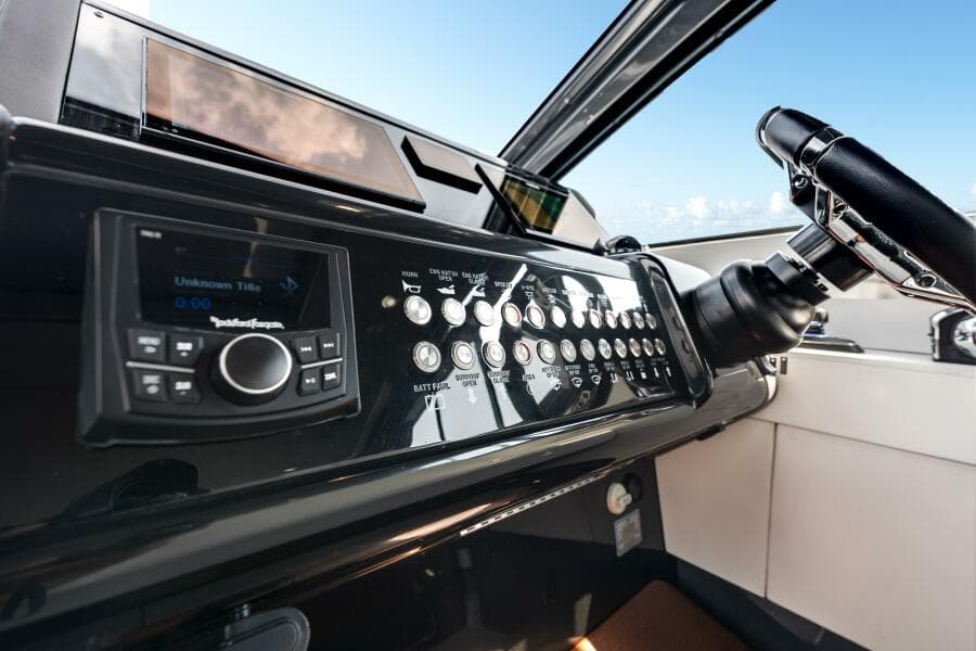 2023 Cruisers Yachts 42 GLS OB