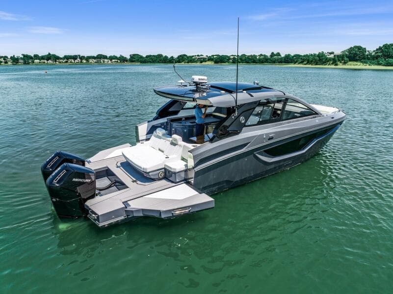 2023 Cruisers Yachts 42 GLS OB