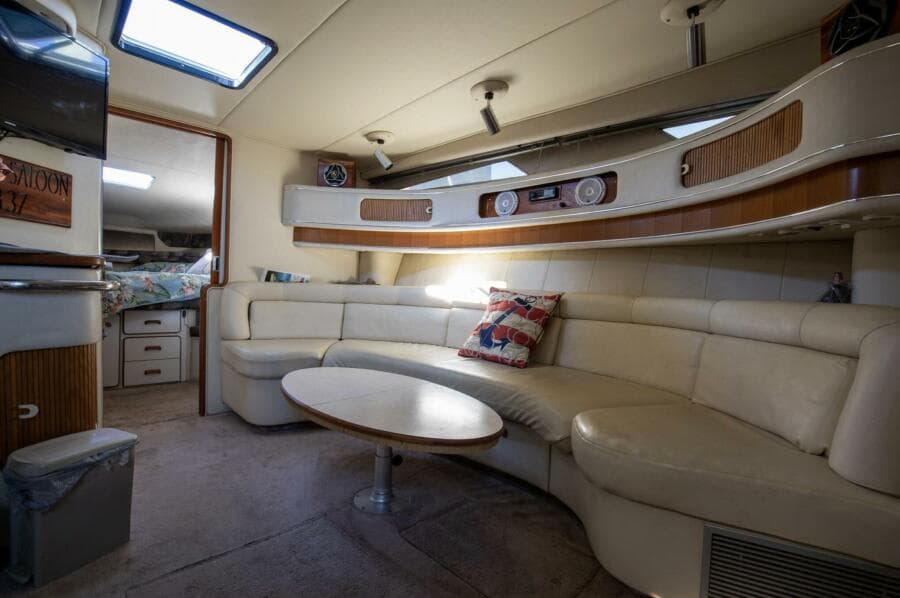 1990 Sea Ray 420 Sundancer