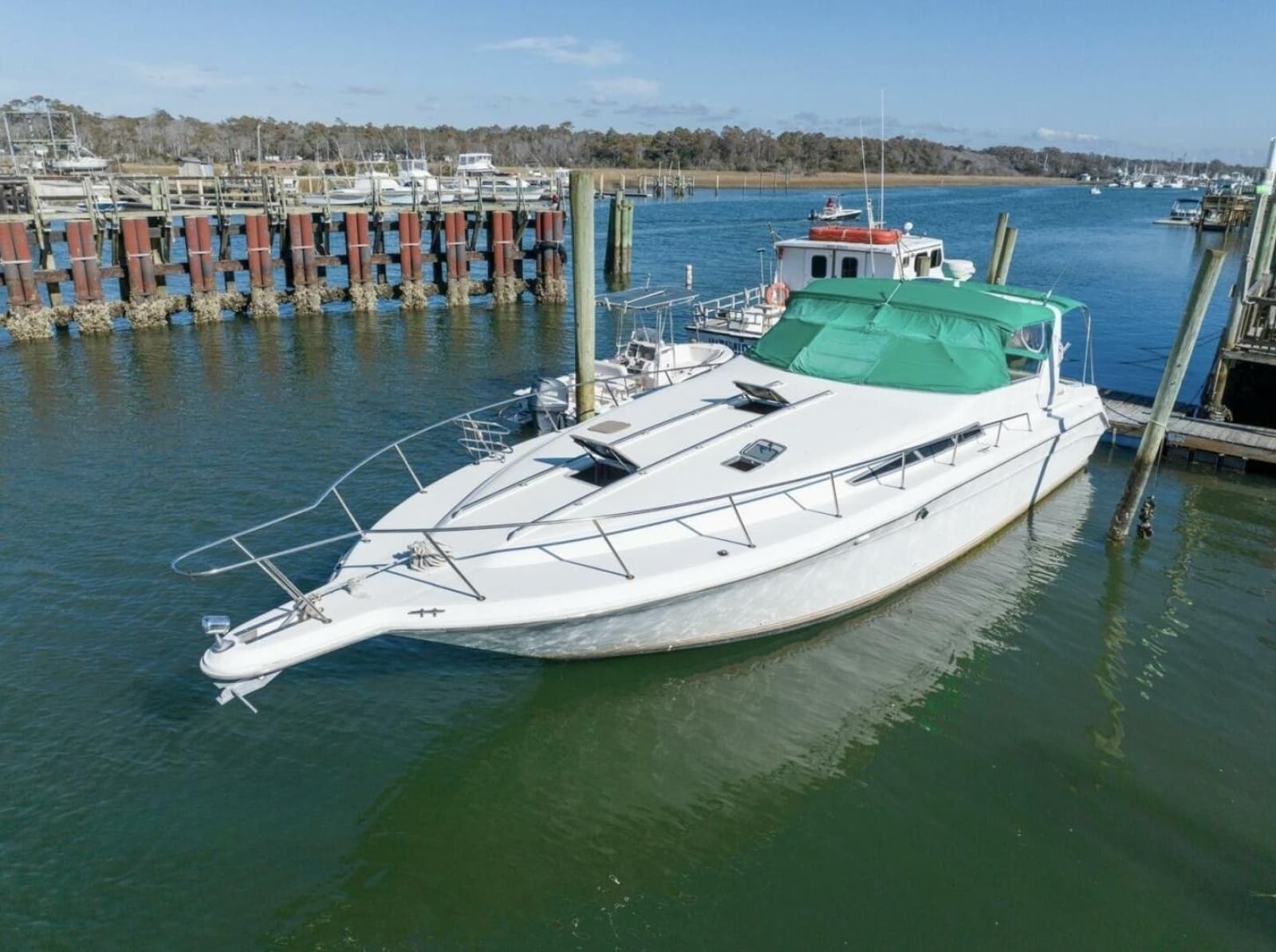 1990 Sea Ray 420 Sundancer - Photo 2