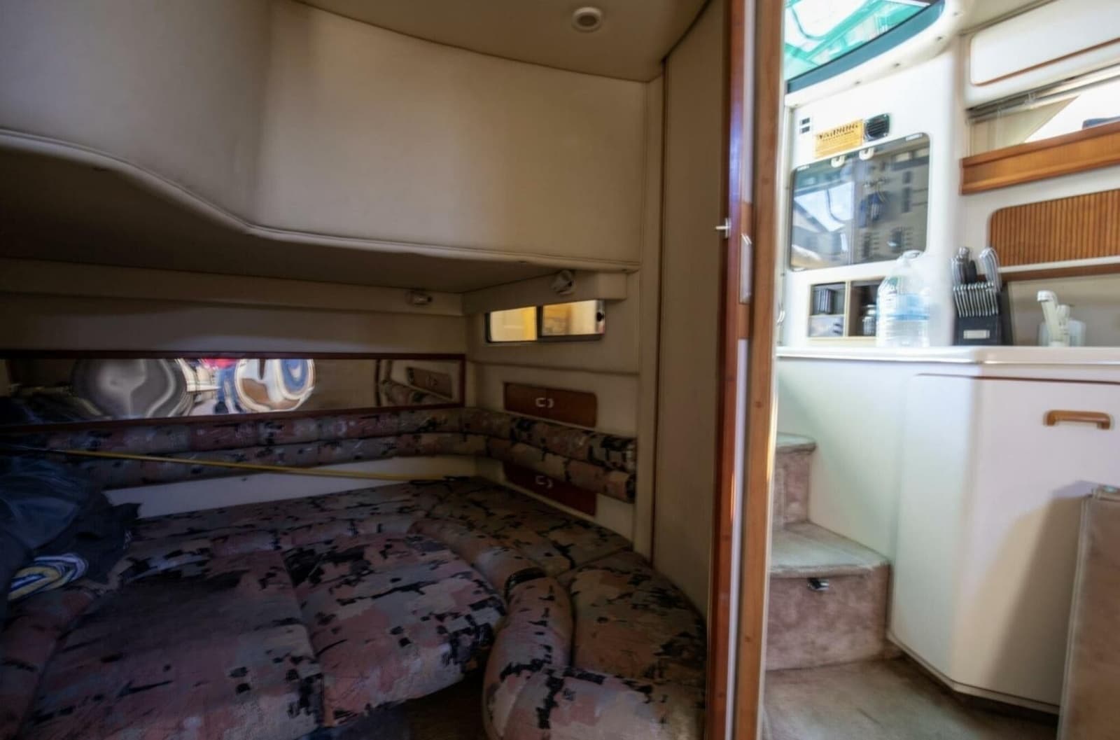 1990 Sea Ray 420 Sundancer - Photo 23