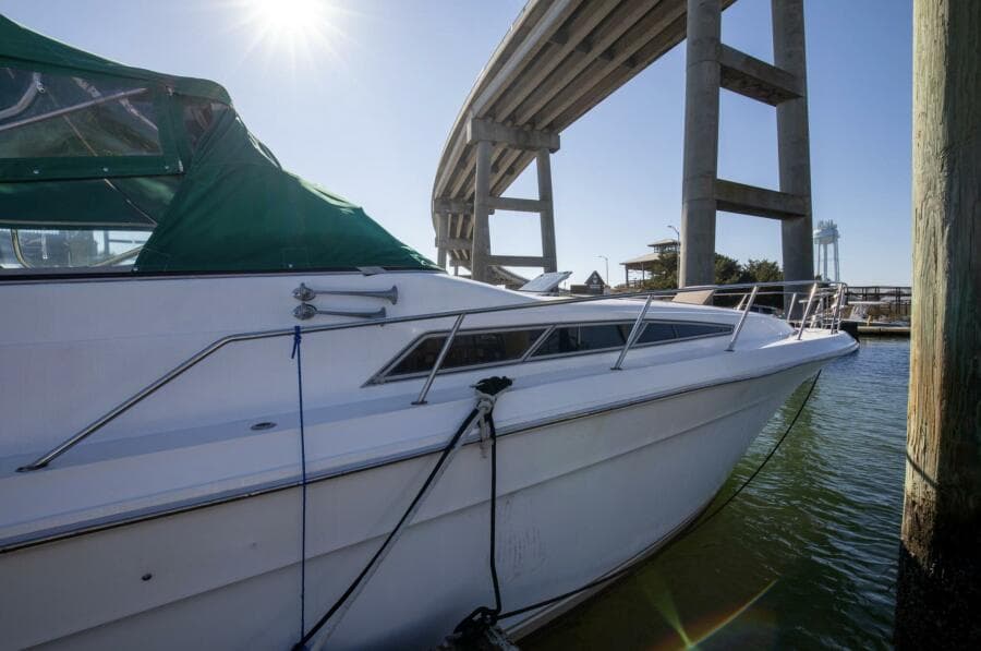 1990 Sea Ray 420 Sundancer