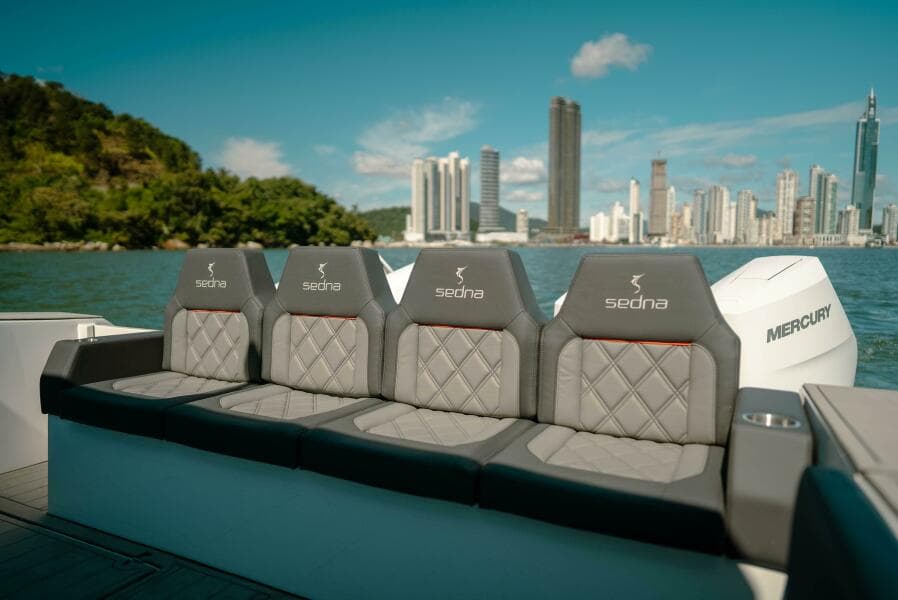 2025 Sedna 370 Cabin