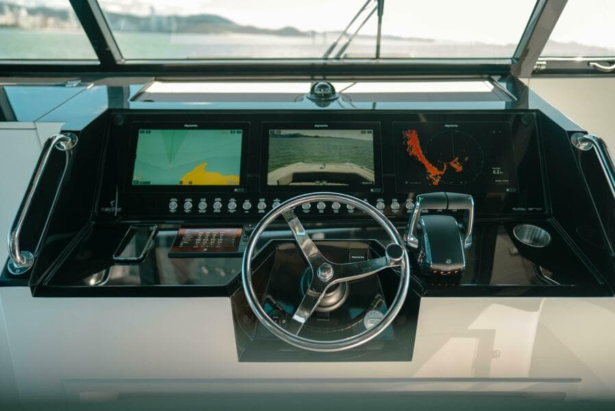 2025 Sedna 370 Cabin