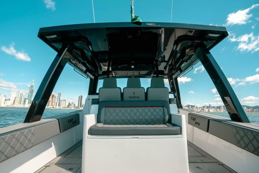 2025 Sedna 370 Cabin