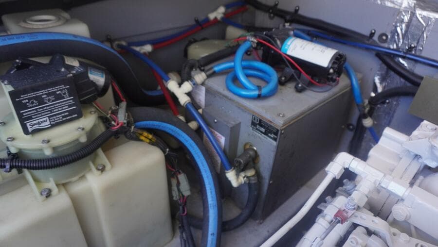 2002 Sea Ray 340 Amberjack