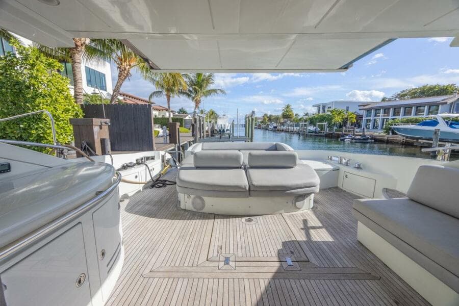 2009 Azimut 68S