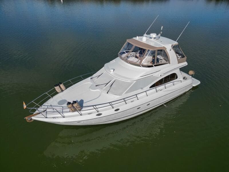 2002 Cruisers Yachts 5000 Sedan Sport