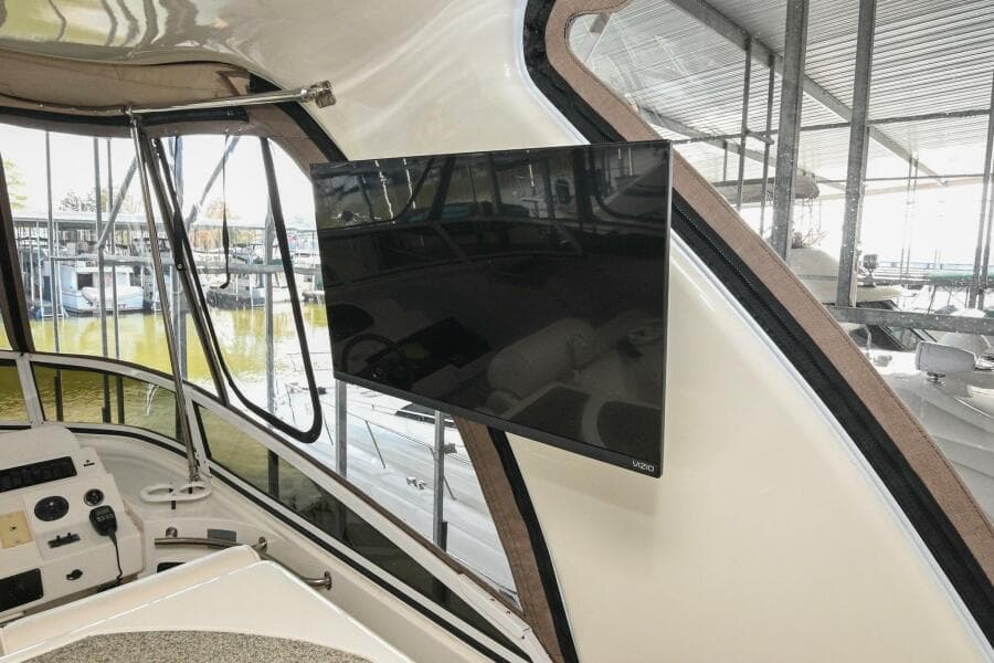 2002 Cruisers Yachts 5000 Sedan Sport