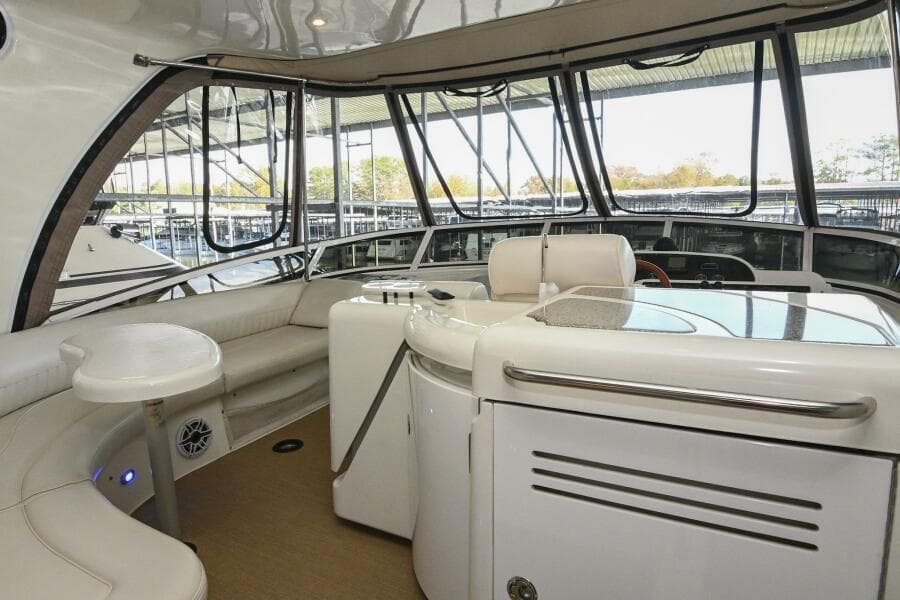 2002 Cruisers Yachts 5000 Sedan Sport